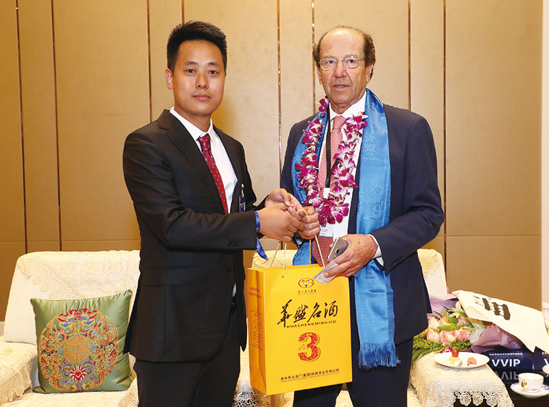 涂宸豪和厄瓜多尔前总统乌尔塔多